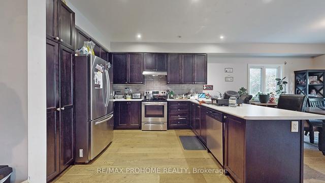 102 Riveredge Dr, House detached with 4 bedrooms, 4 bathrooms and 6 parking in Georgina ON | Image 2