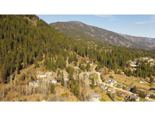 5820 Woodland Drive, House detached with 4 bedrooms, 4 bathrooms and null parking in Central Kootenay F BC | Image 65