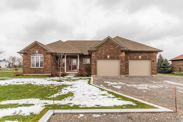 8142 Canborough Rd, House detached with 3 bedrooms, 3 bathrooms and 16 parking in Haldimand County ON | Image 1