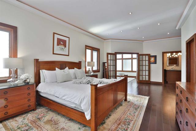47 Old Colony Rd, House detached with 6 bedrooms, 8 bathrooms and 13 parking in Toronto ON | Image 8