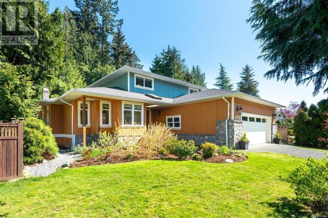 1573 Mayneview Terr, House detached with 3 bedrooms, 3 bathrooms and 4 parking in North Saanich BC | Image 1