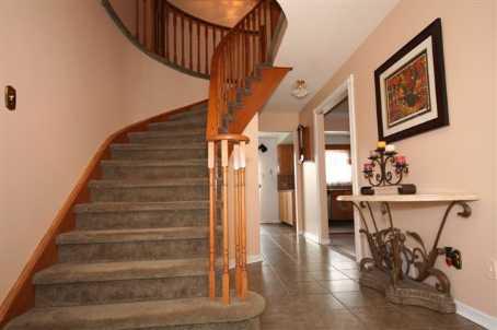 874 Bradley Dr, House detached with 4 bedrooms, 3 bathrooms and 4 parking in Whitby ON | Image 7