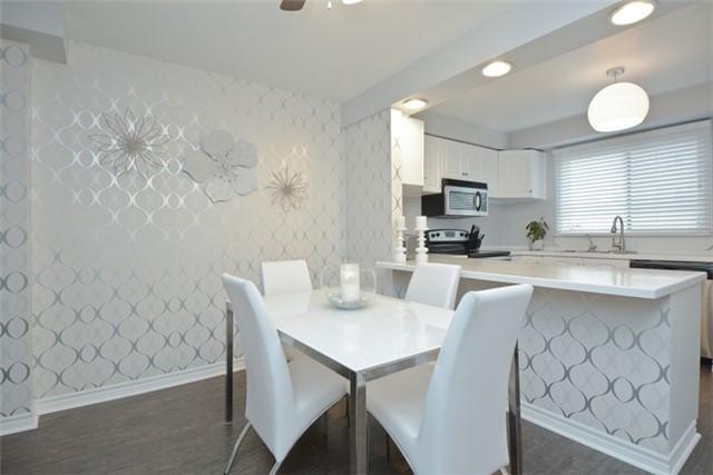 unit#20 - 960 Glen St, Townhouse with 3 bedrooms, 1 bathrooms and 1 parking in Oshawa ON | Image 3