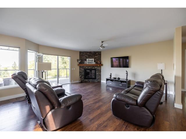 20498 1 Avenue, House detached with 6 bedrooms, 5 bathrooms and 2 parking in Langley BC | Image 12