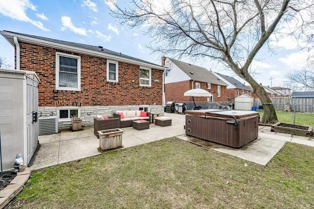 202 East 14th St, House detached with 1 bedrooms, 1 bathrooms and 3 parking in Hamilton ON | Image 27