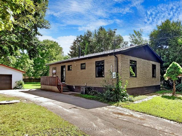 277 Harvie Rd, House detached with 3 bedrooms, 2 bathrooms and 7 parking in Barrie ON | Image 12