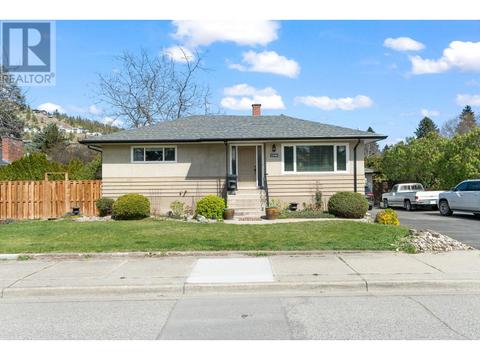 1550 Lambert Avenue, House detached with 4 bedrooms, 2 bathrooms and 2 parking in Kelowna BC | Card Image