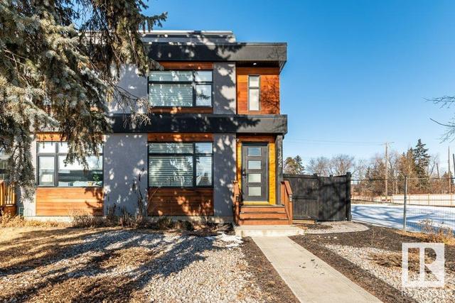 11424 71 Av Nw, House semidetached with 4 bedrooms, 3 bathrooms and null parking in Edmonton AB | Image 1