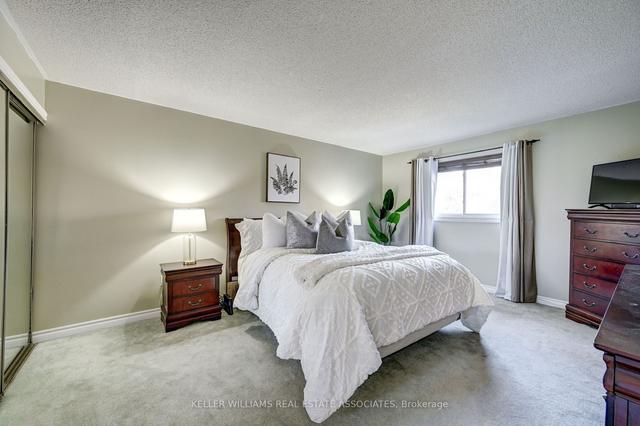 26 Myna Crt, House detached with 3 bedrooms, 3 bathrooms and 6 parking in Brampton ON | Image 9