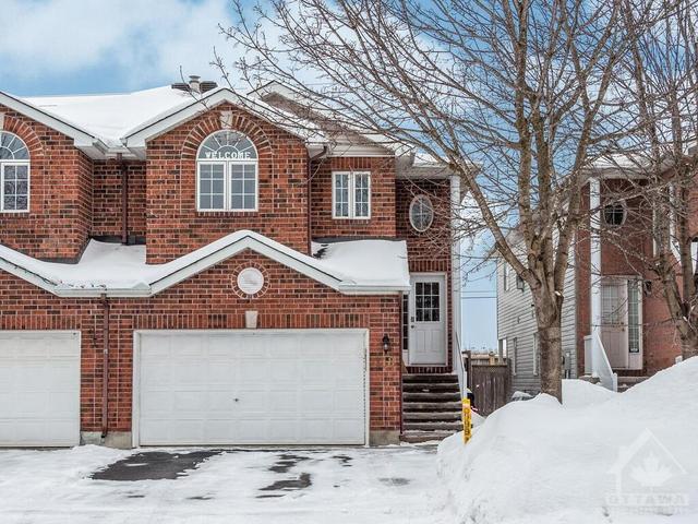 118 Castle Glen Crescent, Home with 3 bedrooms, 2 bathrooms and 6 parking in Ottawa ON | Image 1
