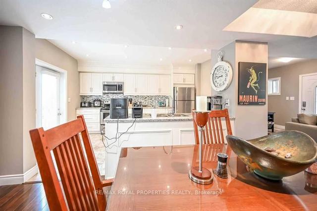 88 Kensington Ave N, House detached with 3 bedrooms, 3 bathrooms and 3 parking in Hamilton ON | Image 2