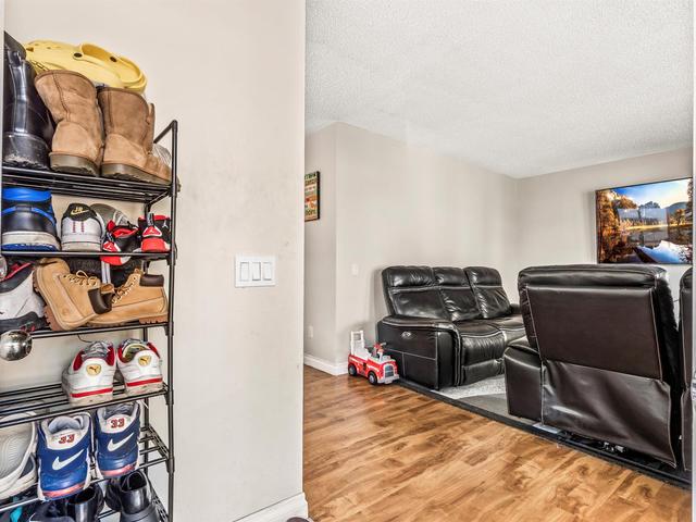 19 Whitlow Crescent Ne, House detached with 5 bedrooms, 2 bathrooms and 4 parking in Calgary AB | Image 16
