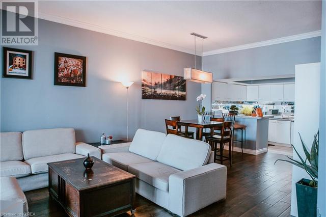 3115 - 25 The Esplanade, House attached with 2 bedrooms, 1 bathrooms and null parking in Toronto ON | Image 17