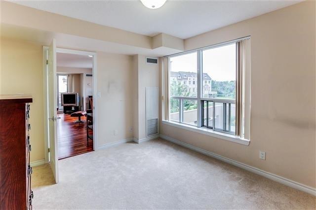 315 - 19 Barberry Pl, Condo with 2 bedrooms, 2 bathrooms and 1 parking in Toronto ON | Image 11