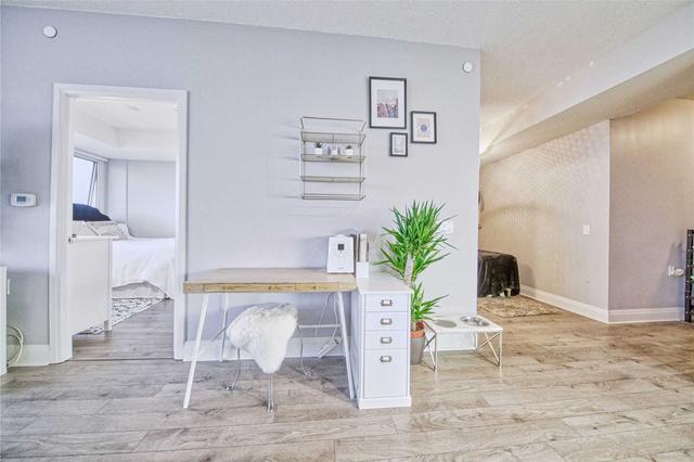 1806 - 15 Zorra St, Condo with 1 bedrooms, 1 bathrooms and 0 parking in Toronto ON | Image 10
