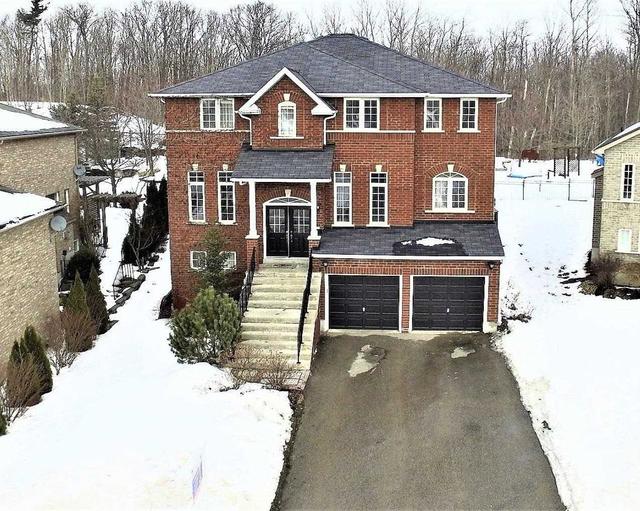 12 Pinecliff Cres, House detached with 4 bedrooms, 3 bathrooms and 6 parking in Barrie ON | Image 1