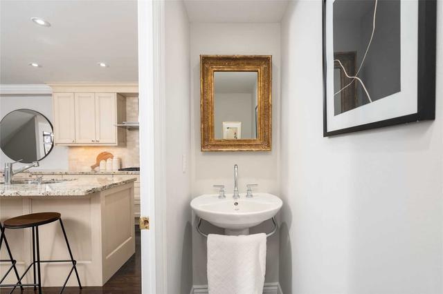 th127 - 10 Walker Ave, Townhouse with 3 bedrooms, 3 bathrooms and 2 parking in Toronto ON | Image 3