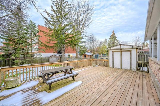 111 Brentwood Avenue, House detached with 4 bedrooms, 2 bathrooms and 3 parking in Kitchener ON | Image 33