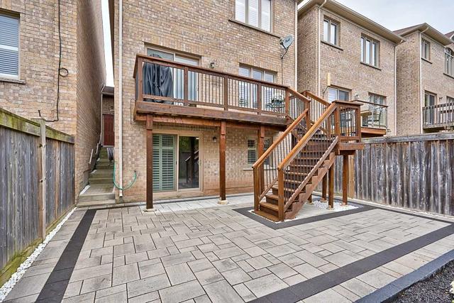 410 Spring Blossom Cres, House attached with 3 bedrooms, 3 bathrooms and 4 parking in Oakville ON | Image 20