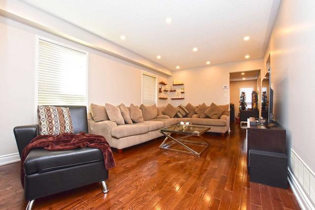 61 Luella Cres, House semidetached with 4 bedrooms, 3 bathrooms and 3 parking in Brampton ON | Image 40