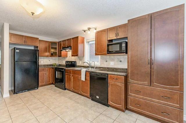 18 Creighton Ave, House detached with 3 bedrooms, 2 bathrooms and 4 parking in Guelph ON | Image 21