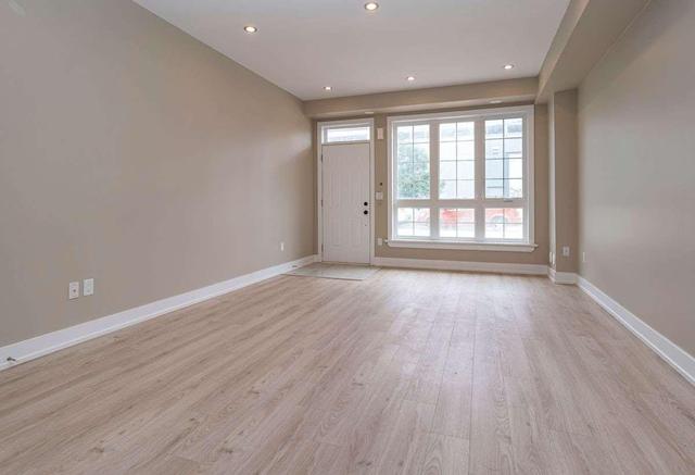 Th 71 - 1 Elsie Lane, House attached with 3 bedrooms, 3 bathrooms and 1 parking in Toronto ON | Image 3