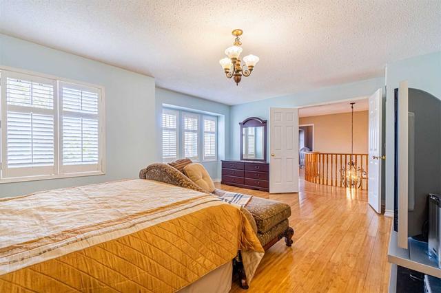 10 Colleyville St, House detached with 4 bedrooms, 4 bathrooms and 6 parking in Brampton ON | Image 9
