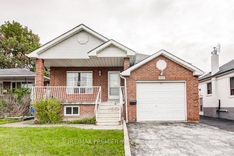 985 Caledonia Rd, House detached with 2 bedrooms, 2 bathrooms and 3 parking in Toronto ON | Card Image