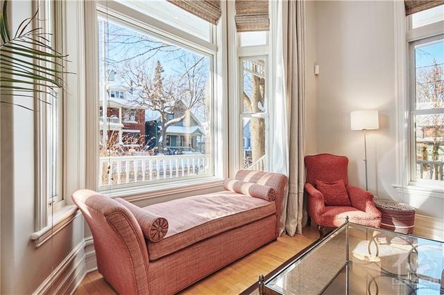 108 Stanley Avenue, House detached with 5 bedrooms, 3 bathrooms and 2 parking in Ottawa ON | Image 6