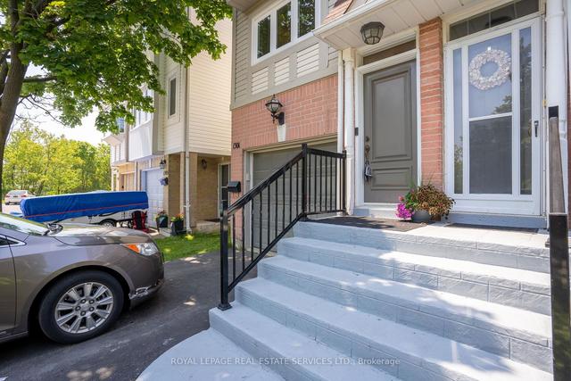 1301 Woodhill Crt, House semidetached with 3 bedrooms, 2 bathrooms and 2.5 parking in Mississauga ON | Image 32