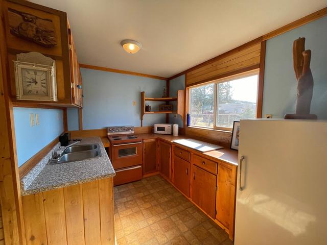 4561 Barleben Road, House detached with 2 bedrooms, 1 bathrooms and null parking in East Kootenay E BC | Image 31