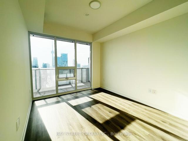 6209 - 138 Downes St, Condo with 3 bedrooms, 3 bathrooms and 1 parking in Toronto ON | Image 3
