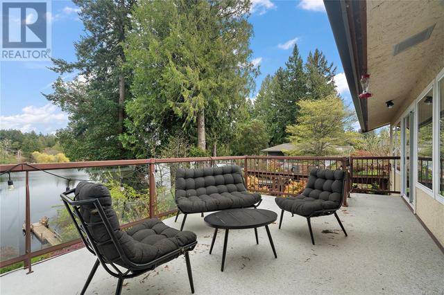 3121 Glen Lake Rd, House detached with 5 bedrooms, 5 bathrooms and 6 parking in Langford BC | Image 11