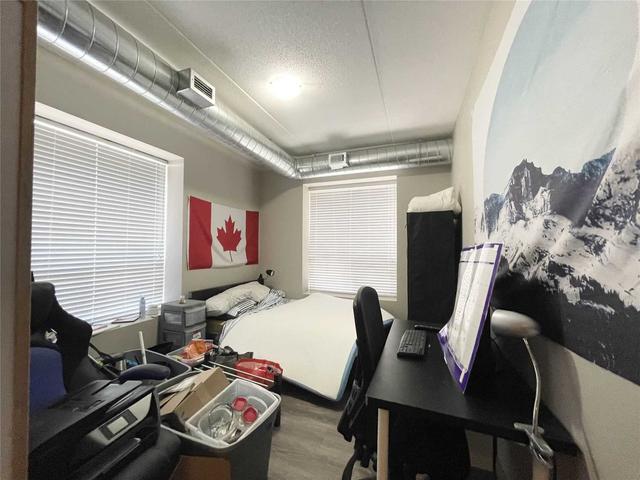 903 - 8 Hickory St W, Condo with 5 bedrooms, 5 bathrooms and 0 parking in Waterloo ON | Image 3