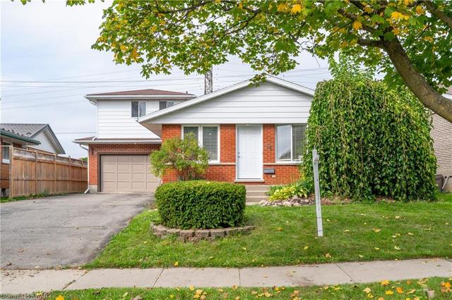 76 Dunsmere Drive, House detached with 4 bedrooms, 3 bathrooms and 6 parking in Kitchener ON | Image 2