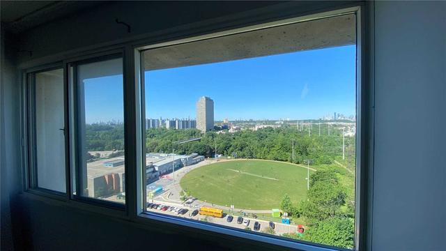 1707 - 735 Don Mills Rd, Condo with 2 bedrooms, 1 bathrooms and 1 parking in Toronto ON | Image 7