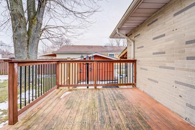 71 Ballantyne Ave, House detached with 3 bedrooms, 2 bathrooms and 6 parking in Cambridge ON | Image 30