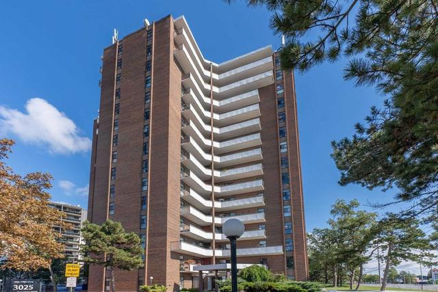 1607 - 3025 Queen Frederica Dr, Condo with 3 bedrooms, 2 bathrooms and 1 parking in Mississauga ON | Image 12