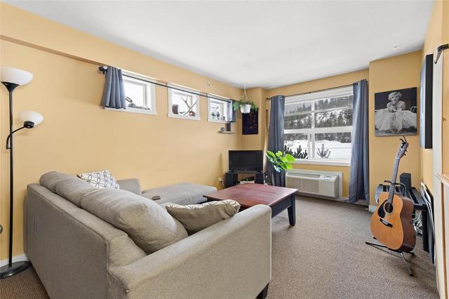 201a - 1475 Glenmore Road, N, Condo with 1 bedrooms, 1 bathrooms and 1 parking in Kelowna BC | Card Image