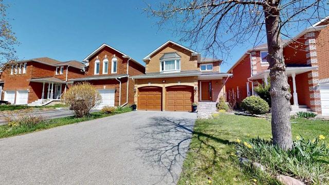 92 Ravenscliffe Crt, House detached with 4 bedrooms, 4 bathrooms and 6 parking in Brampton ON | Image 21