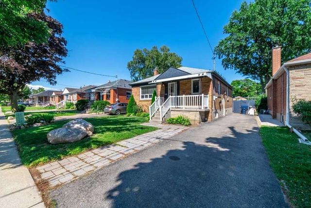 159 North Carson St, House detached with 3 bedrooms, 2 bathrooms and 3 parking in Toronto ON | Image 12