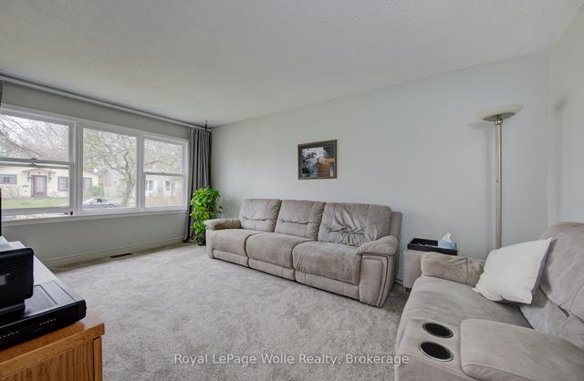 53 Belcourt Cres, House detached with 3 bedrooms, 2 bathrooms and 2 parking in Guelph ON | Image 33
