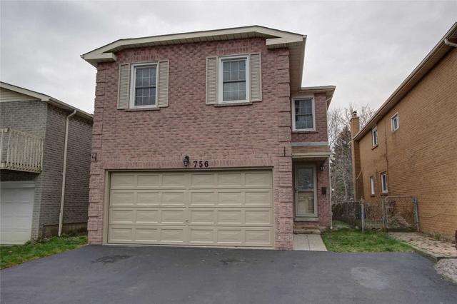756 Hampton Crt, House detached with 4 bedrooms, 3 bathrooms and 5 parking in Pickering ON | Image 1
