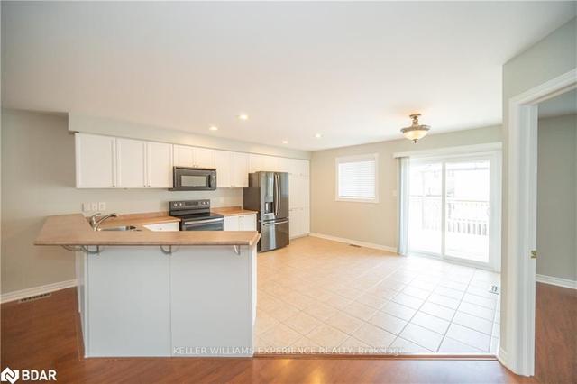 158 Dean Ave, House detached with 3 bedrooms, 3 bathrooms and 6 parking in Barrie ON | Image 8