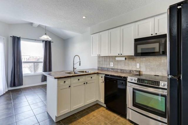 upper - 5 Henry Crt, House semidetached with 3 bedrooms, 2 bathrooms and 2 parking in Guelph ON | Image 2