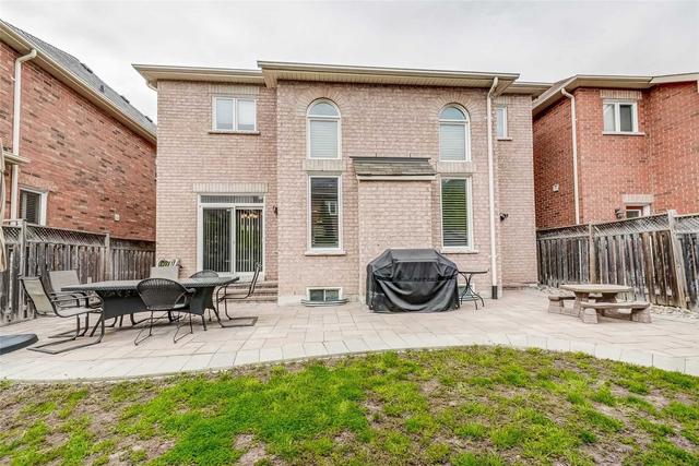 27 Hawkweed Manr, House detached with 4 bedrooms, 4 bathrooms and 6 parking in Markham ON | Image 35