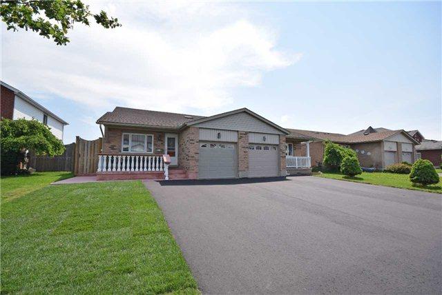 35 Ridgeway Cres, House semidetached with 3 bedrooms, 2 bathrooms and 4 parking in Kitchener ON | Image 1