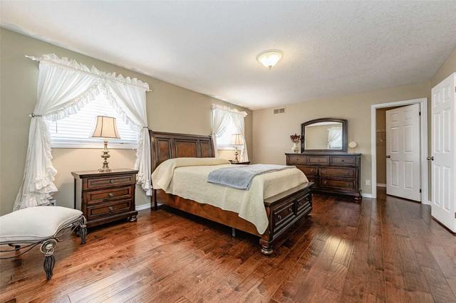 211 Daimler Dr, House detached with 4 bedrooms, 4 bathrooms and 4 parking in Kitchener ON | Image 13