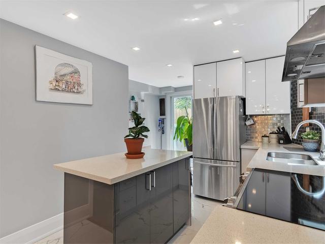 563 Craven Rd, House detached with 3 bedrooms, 3 bathrooms and 5 parking in Toronto ON | Image 3