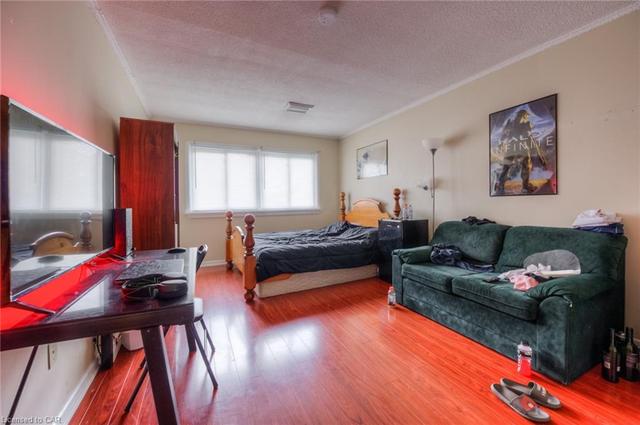 55 - 121 University Avenue E, House attached with 5 bedrooms, 2 bathrooms and null parking in Waterloo ON | Image 17